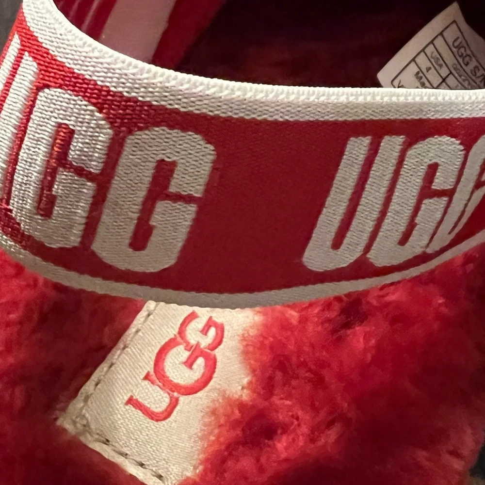 FLUFF YEAH UGG Open Toe Sling Back Slipper Sz 4 Youth
